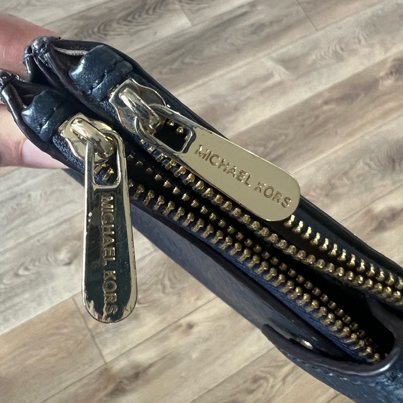 Michael Kors Wallet - Picture 4 of 6